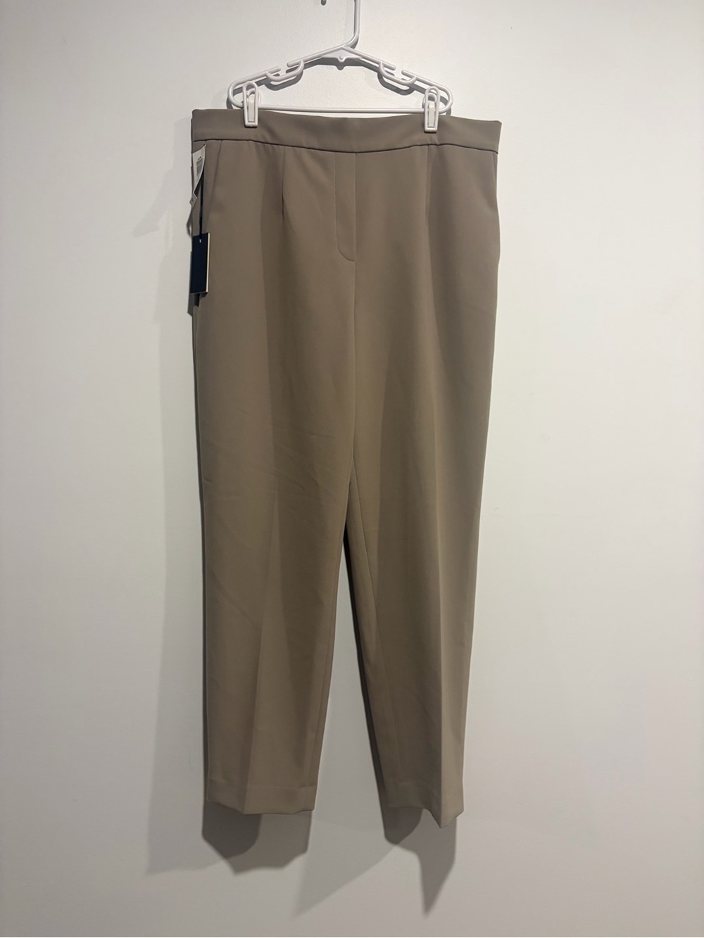 Aritzia - Babaton Conan Tailored Mid-Rise Ankle Length Pants - Taupe